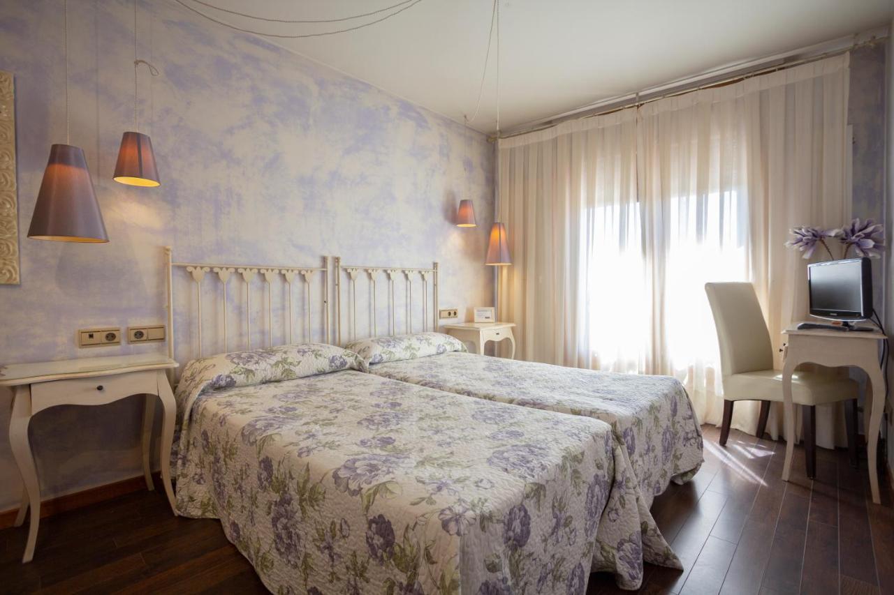 Hostal Los Canteros Golmayo Exteriér fotografie